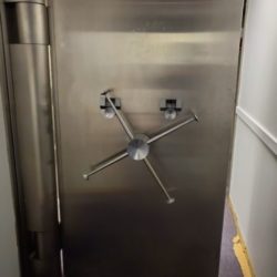 Vault Doors Archives Bank Equipment Dot Com Free Classifieds